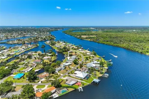 13821 River Forest Dr, Fort Myers, FL 33905