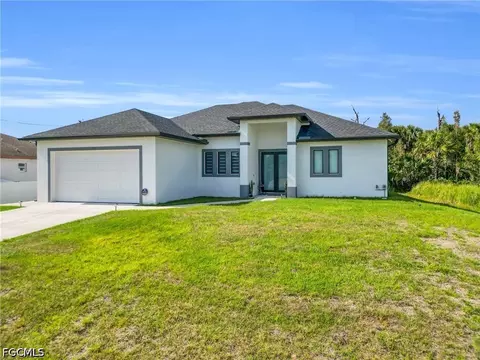 2908 25th St W, Lehigh Acres, FL 33971