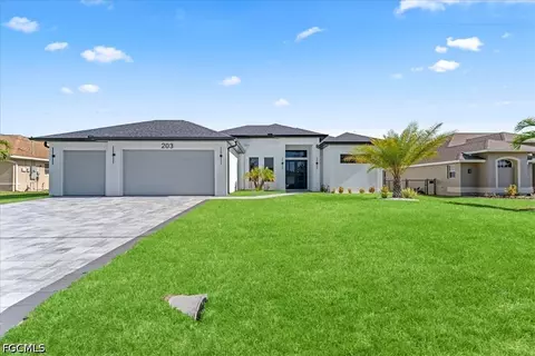 203 SE 11th Ter, Cape Coral, FL 33990