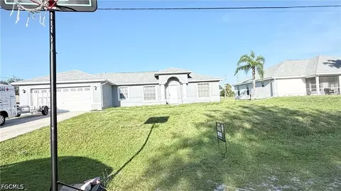 21 SW 24th Pl, Cape Coral, FL 33991