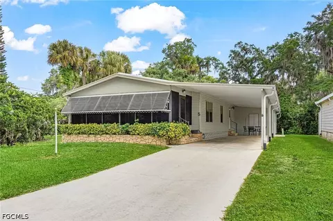 5 Erica St, Alva, FL 33920