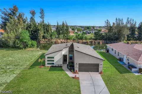 421 NE 19th Ter, Cape Coral, FL 33909