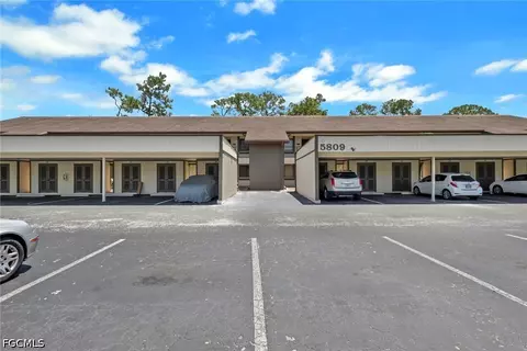 5809 Rattlesnake Hammock Rd #104, Naples, FL 34108