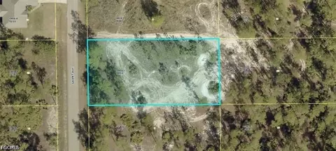 914 Grant Ave, Lehigh Acres, FL 33972