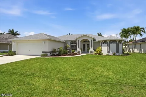 241 SE 29th Ter, Cape Coral, FL 33904