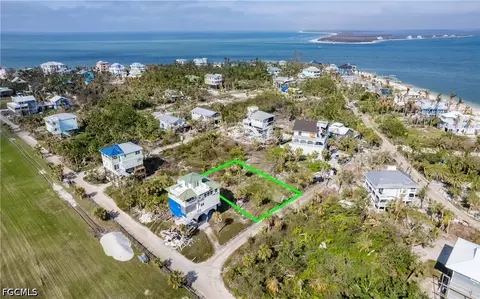 200 Gold Finch Dr, Captiva, FL 33924