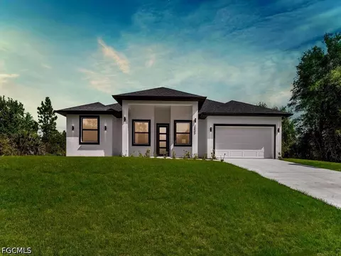 3805 E 8th St, Lehigh Acres, FL 33972