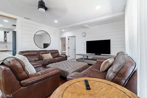 Living - 513 E Pasadena Ave, Clewiston, FL 33440 photo 1 of 5