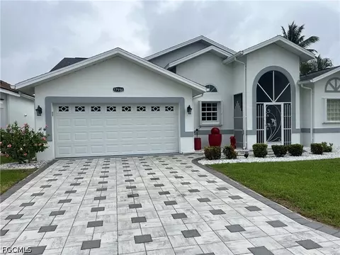 17550 Fan Palm Ct, North Fort Myers, FL 33917