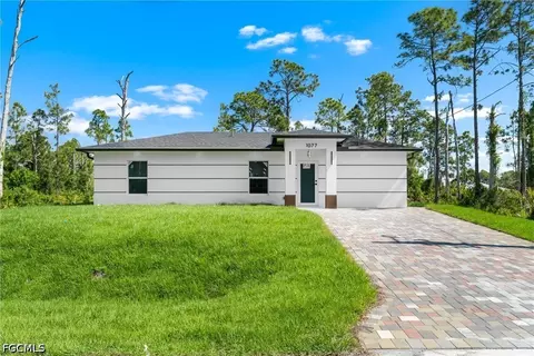 1077 Merry St E, Lehigh Acres, FL 33974