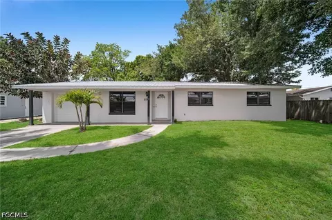 2085 E Tobago Cir, Fort Myers, FL 33905