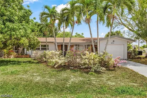 4033 Country Club Blvd, Cape Coral, FL 33904