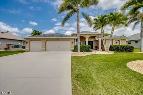 2301 SW 28th Ln, Cape Coral, FL 33914