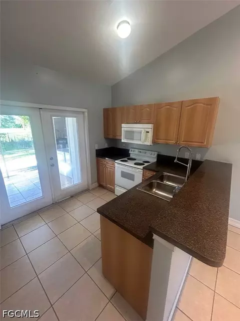 Kitchen - 2500 Storter Ave, Naples, FL 34112 photo 3 of 4