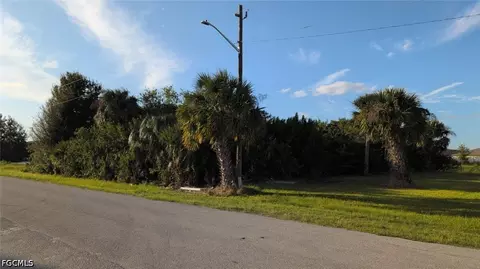 3800 Hyde Park Dr, Fort Myers, FL 33905
