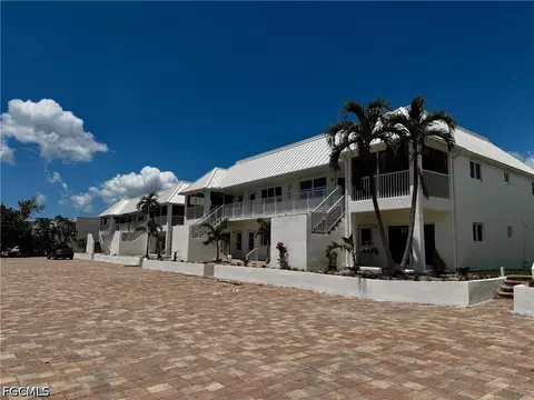 805 E Gulf Dr #B4, Sanibel, FL 33957