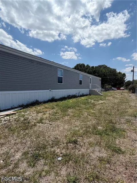 631 Stanton St, Clewiston, FL 33440 photo 2