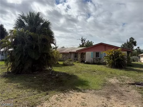 3677 Tangerine Dr, Saint James City, FL 33956