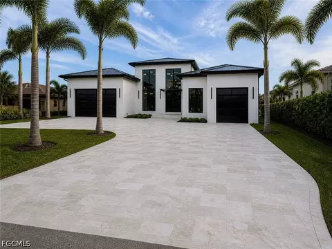 156 SW 52nd Ter, Cape Coral, FL 33914