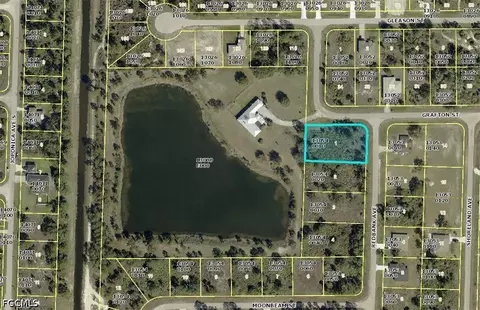 1048 Redbank Ave, Lehigh Acres, FL 33974