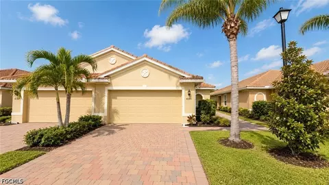 4391 Dutchess Park Rd, Fort Myers, FL 33916