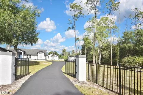 12206 Honeysuckle Rd, Fort Myers, FL 33966