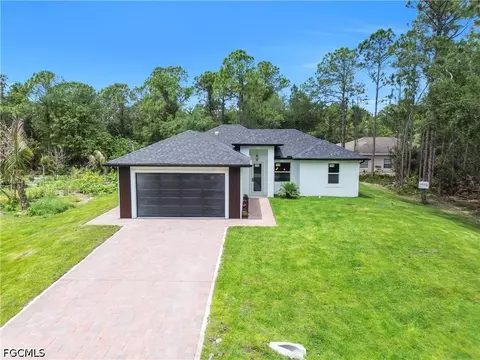2005 Robert Ave, Alva, FL 33920