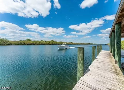 1589 Frontier Cir, Labelle, FL 33935
