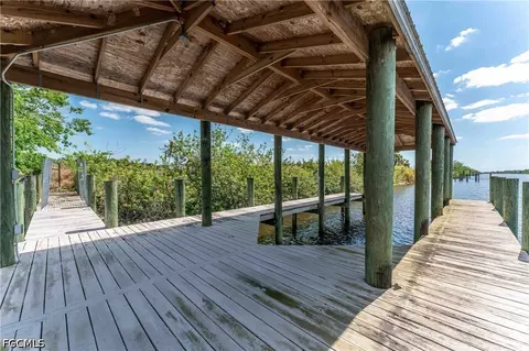 1589 Frontier Cir, Labelle, FL 33935 photo 6