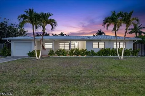 5259 Willow Ct, Cape Coral, FL 33904
