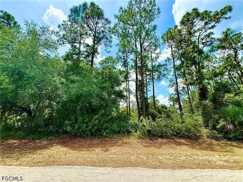 205 Robert Ave, Lehigh Acres, FL 33936