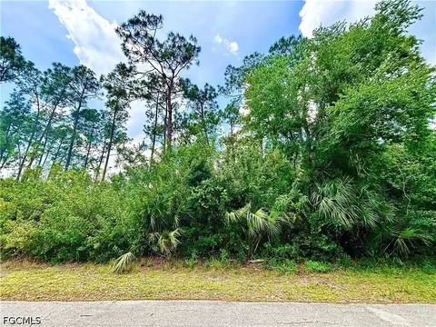 207 Robert Ave, Lehigh Acres, FL 33936