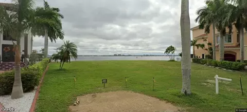 362 Bayshore Dr, Cape Coral, FL 33904