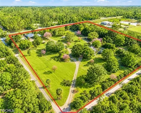 3880 Packinghouse Rd, Alva, FL 33920