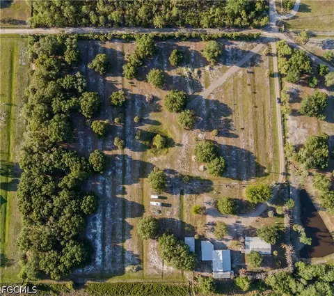 3880 Packinghouse Rd, Alva, FL 33920
