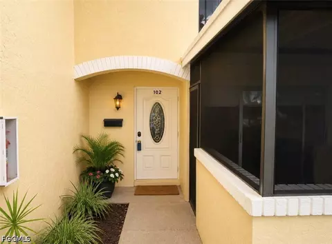 102 E Greens Blvd, Lehigh Acres, FL 33936