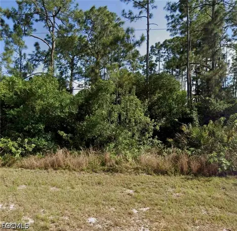 866 Porter St E, Lehigh Acres, FL 33974