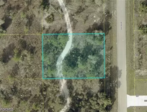 786 Bedford Dr, Lehigh Acres, FL 33974