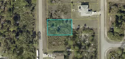 725 Peacock Ave, Lehigh Acres, FL 33974