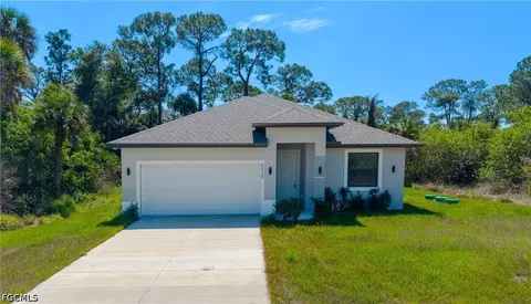 5028 W Tradewinds Cir, Labelle, FL 33935
