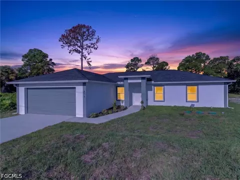 814 Milano Ave S, Lehigh Acres, FL 33974