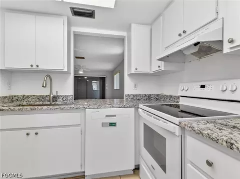 2141 SE 15th Pl #110, Cape Coral, FL 33990