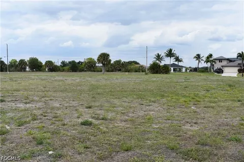 1305 Tropicana Pkwy W, Cape Coral, FL 33993