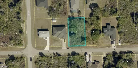 2616 57th St W, Lehigh Acres, FL 33971