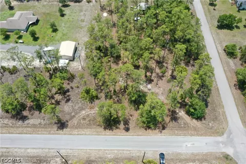 1002 E 15th St, Lehigh Acres, FL 33972