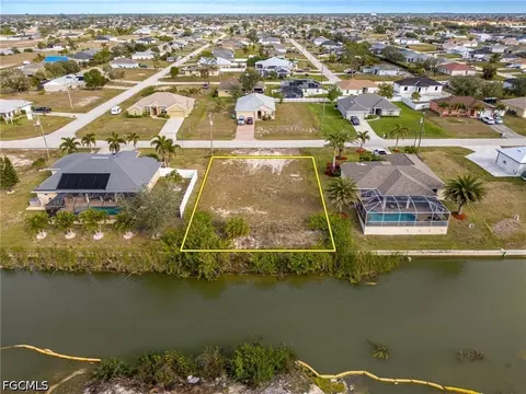 1720 NW 2nd Ter, Cape Coral, FL 33993