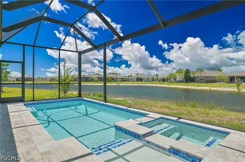 18237 Everson Miles Cir, North Fort Myers, FL 33917