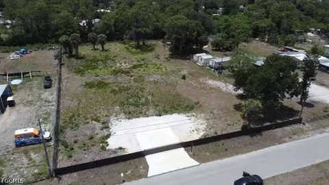 8226 Grady Dr, North Fort Myers, FL 33917