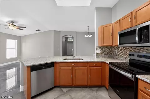 7513 Turtle View Dr, Ruskin, FL 33573 photo 24