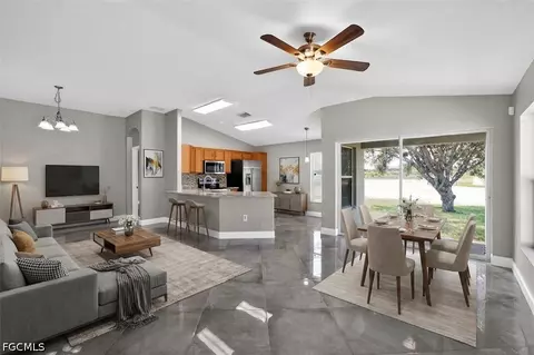 7513 Turtle View Dr, Ruskin, FL 33573 photo 16